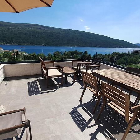 Porto Vista Penthouse Kumbor Lägenhet Exteriör bild