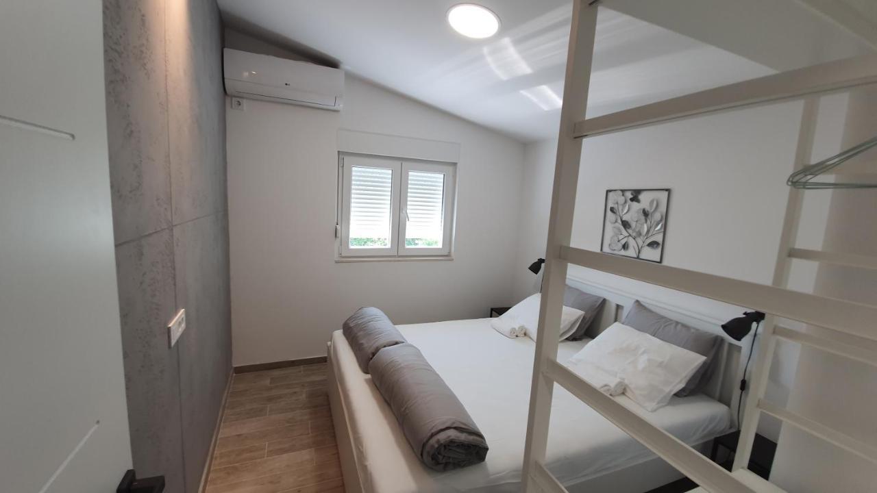 Porto Vista Penthouse Kumbor Lägenhet Exteriör bild